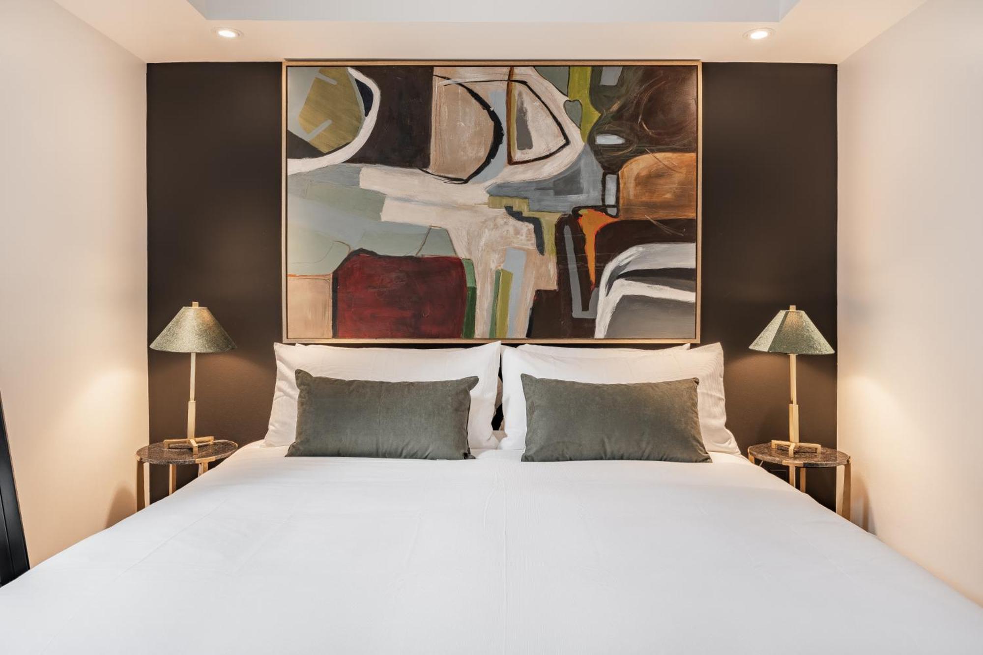 Westview Luxury Suites Оттава Экстерьер фото