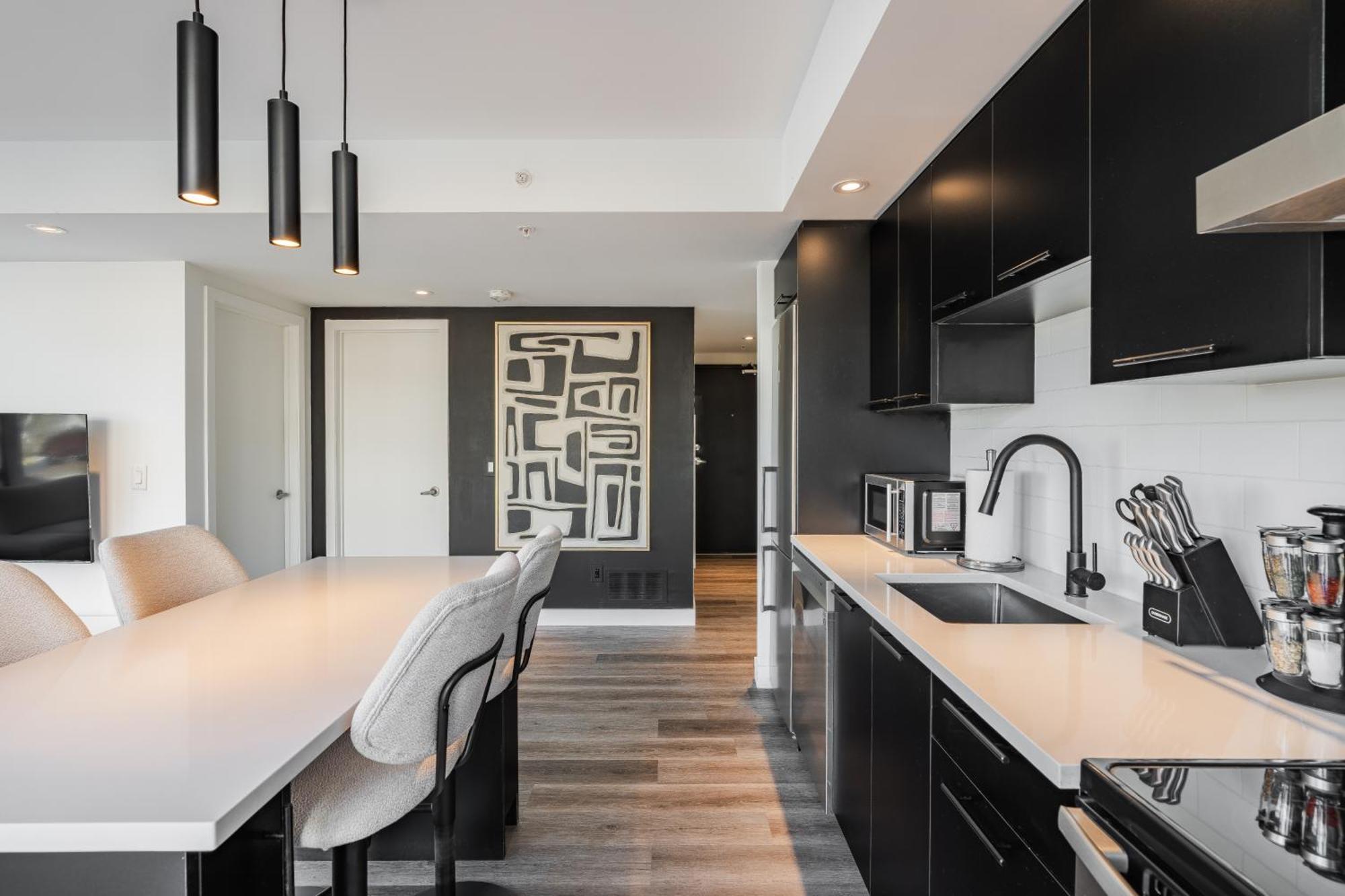 Westview Luxury Suites Оттава Экстерьер фото