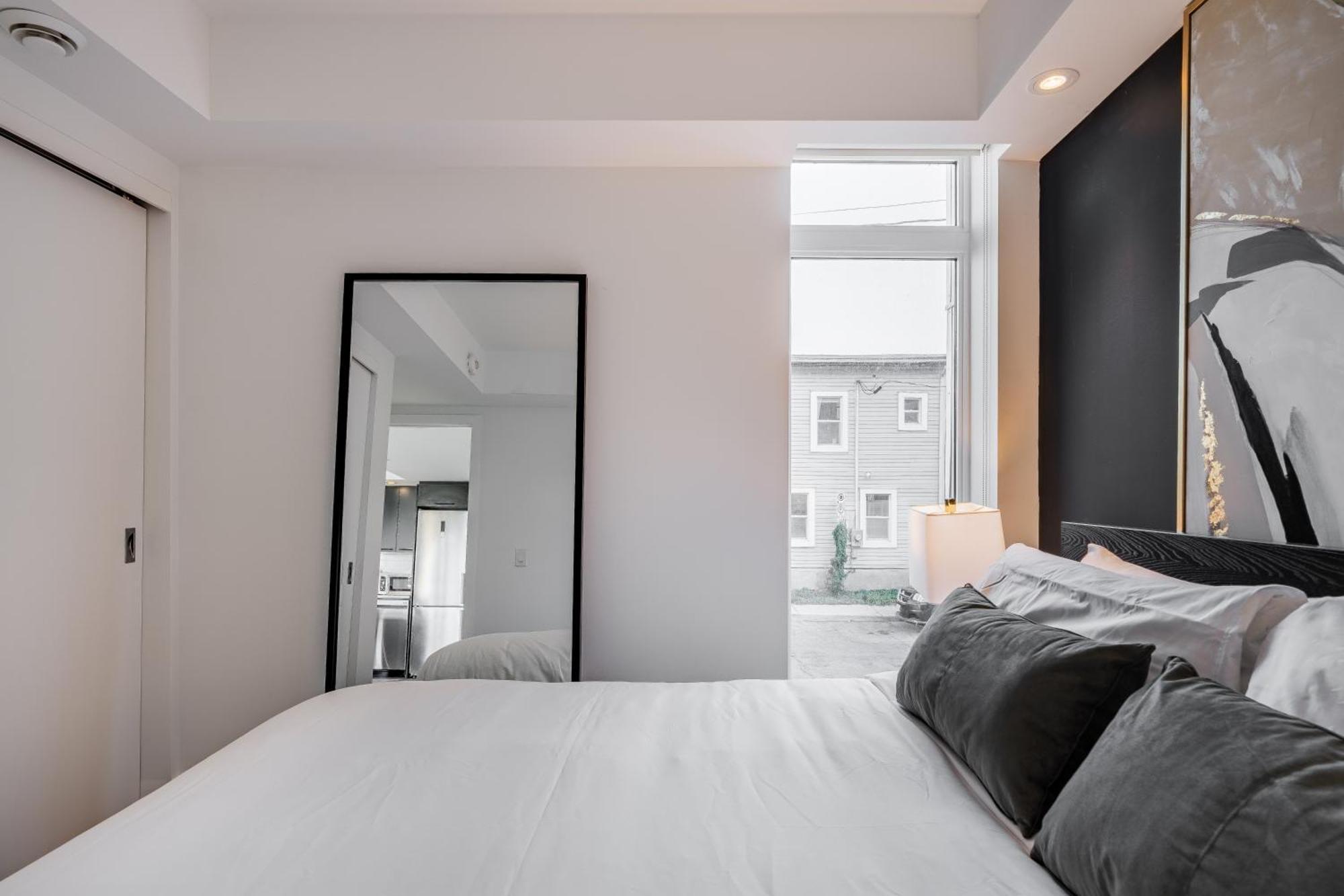 Westview Luxury Suites Оттава Экстерьер фото