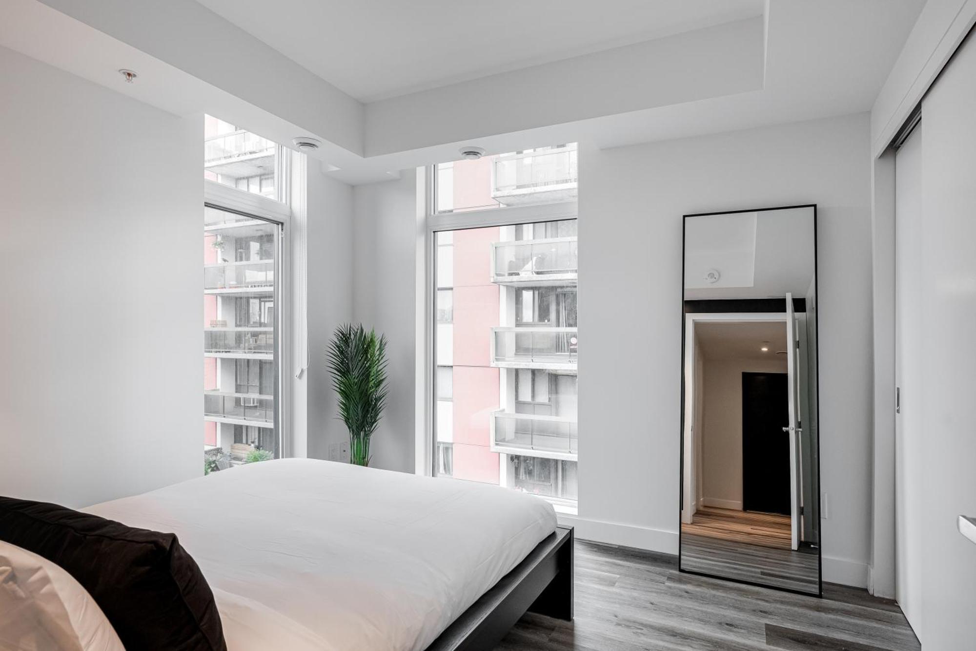 Westview Luxury Suites Оттава Экстерьер фото