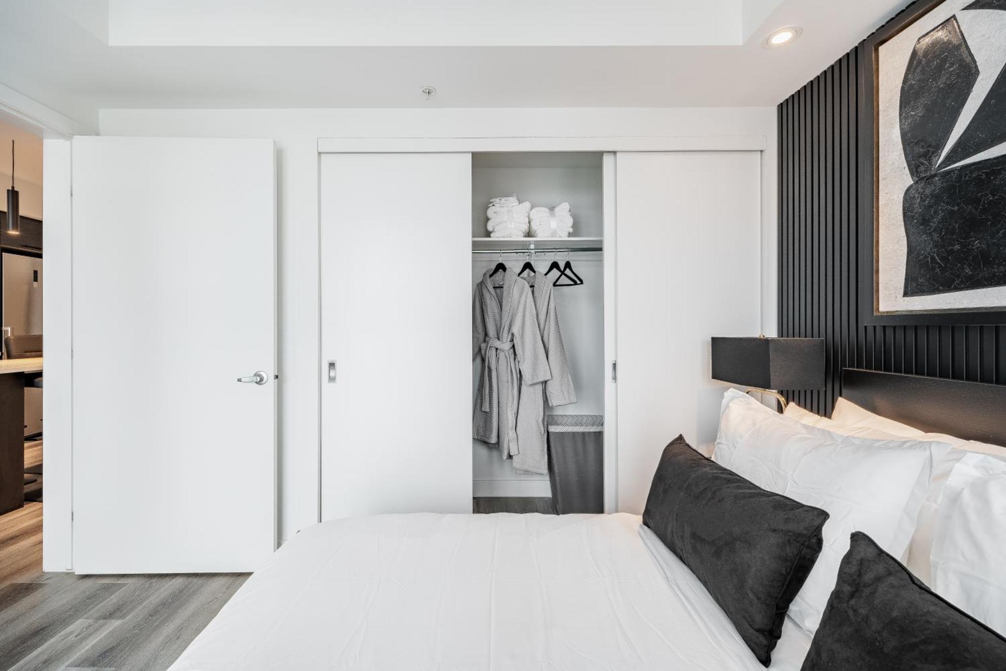Westview Luxury Suites Оттава Экстерьер фото