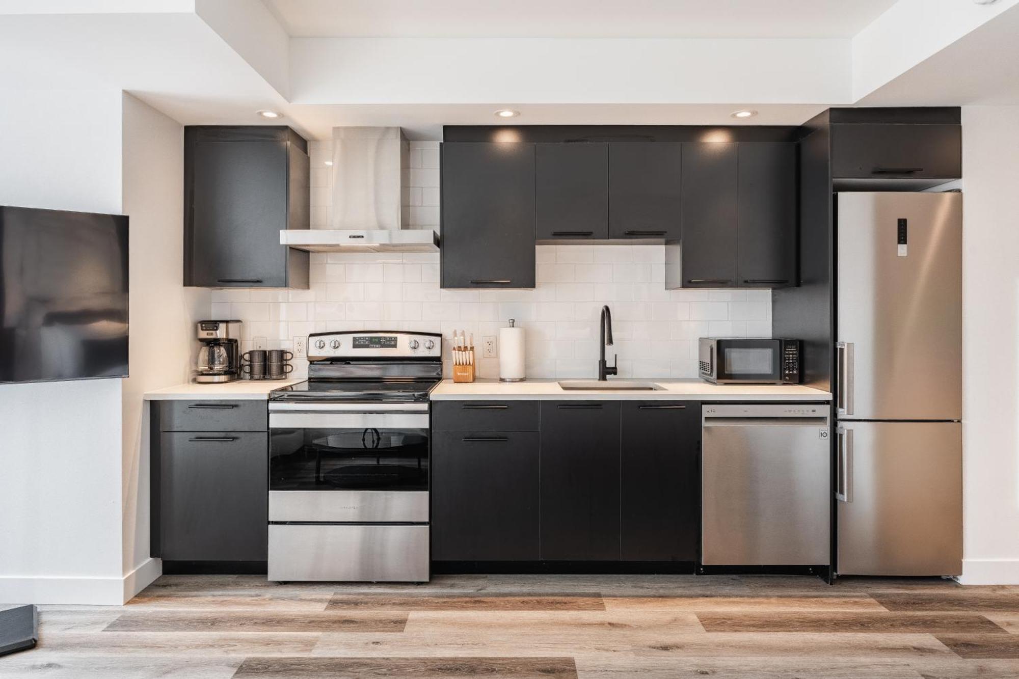 Westview Luxury Suites Оттава Экстерьер фото
