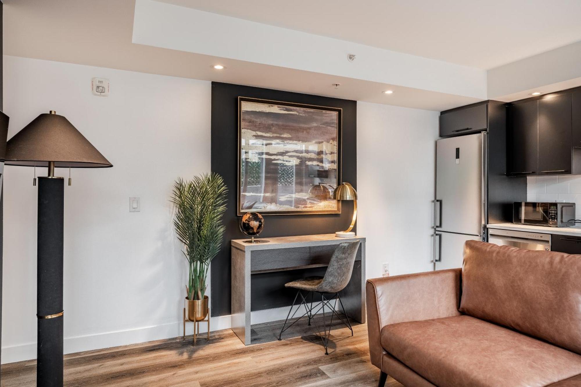 Westview Luxury Suites Оттава Экстерьер фото