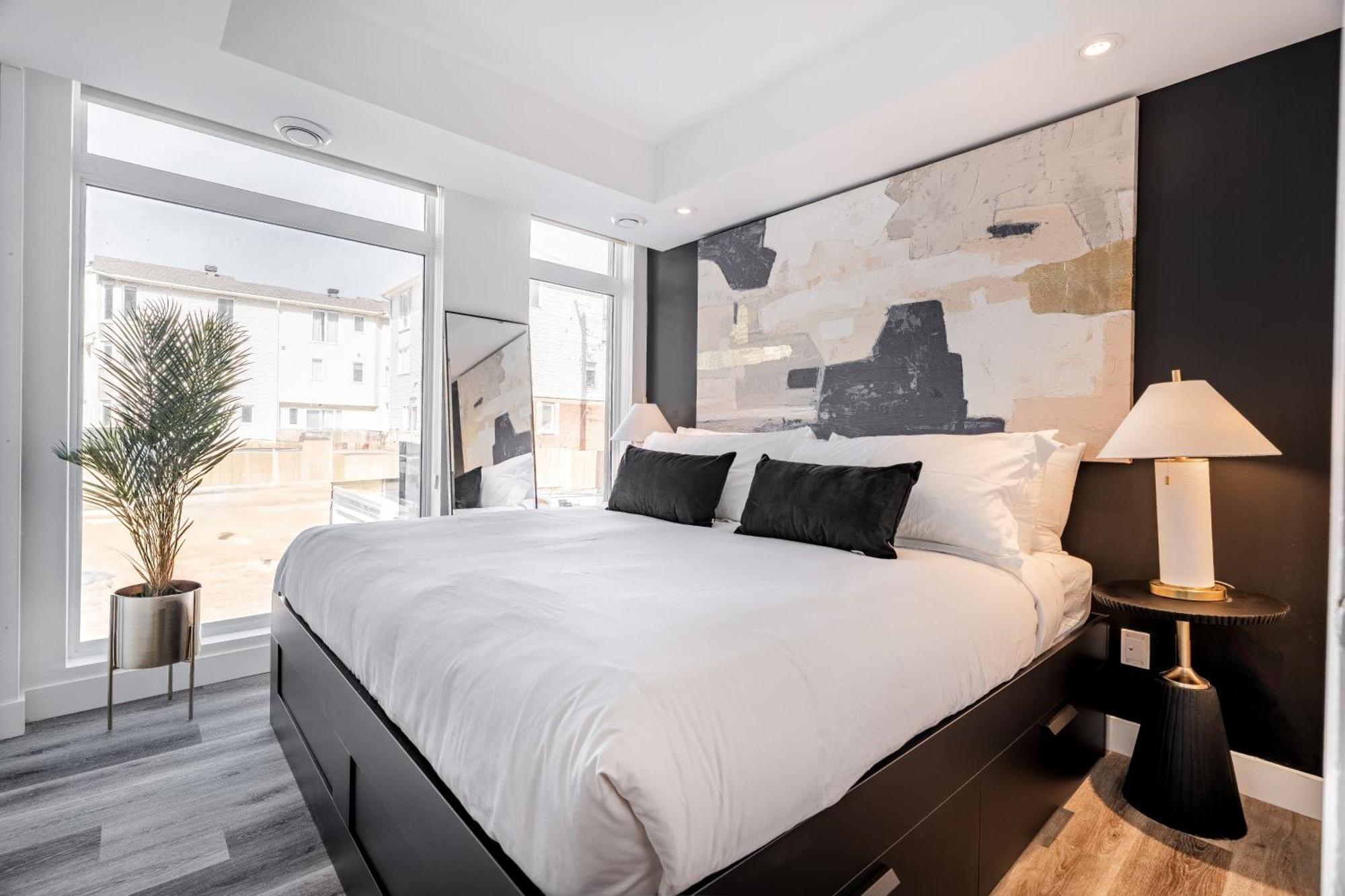 Westview Luxury Suites Оттава Экстерьер фото
