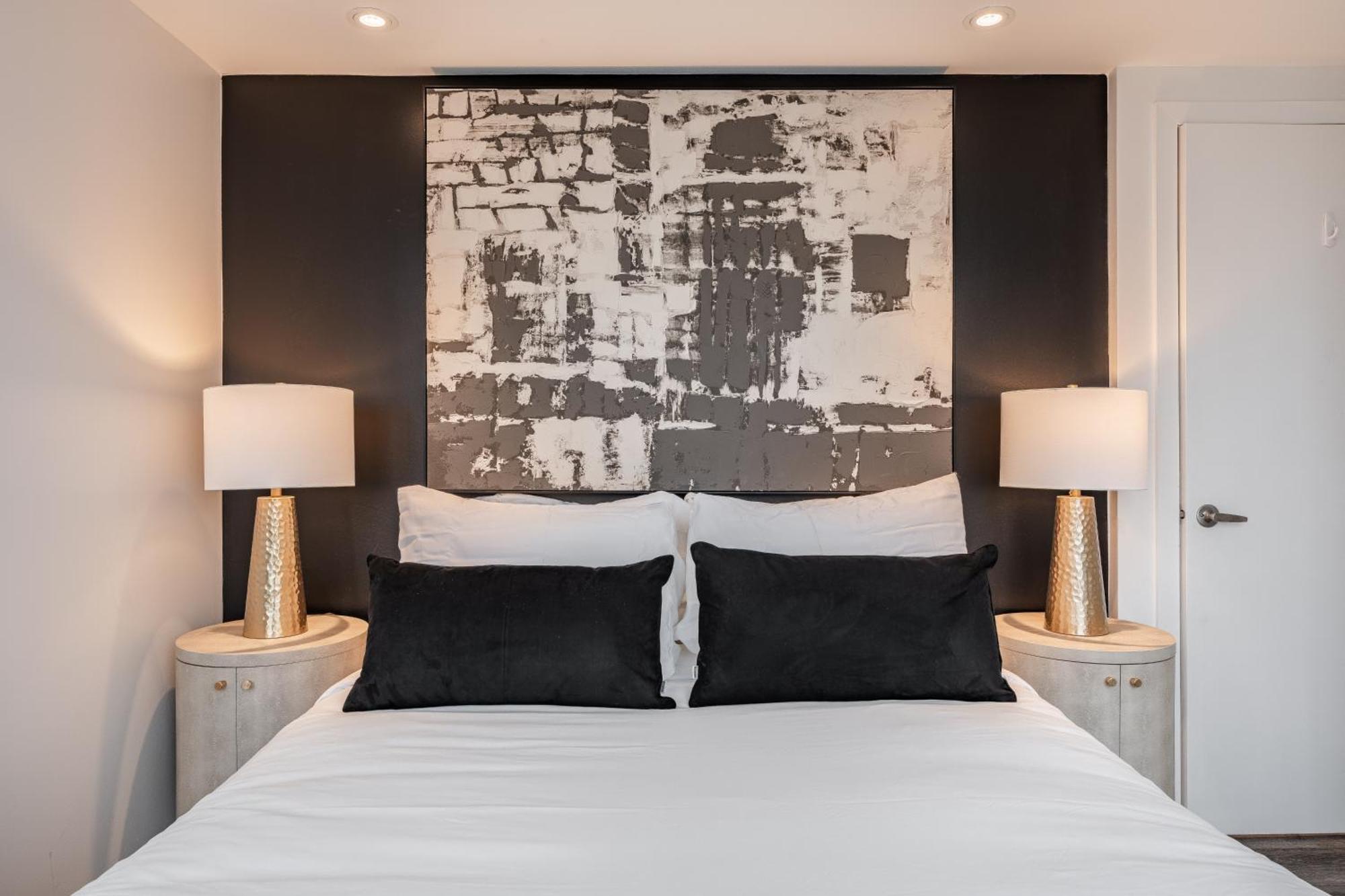 Westview Luxury Suites Оттава Экстерьер фото